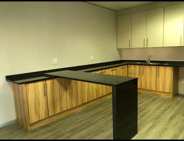 165M² OFFICE TO LET IN ILLOVO